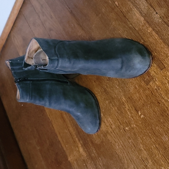 Jeffrey Campbell Chelsea Boot - Picture 2 of 4